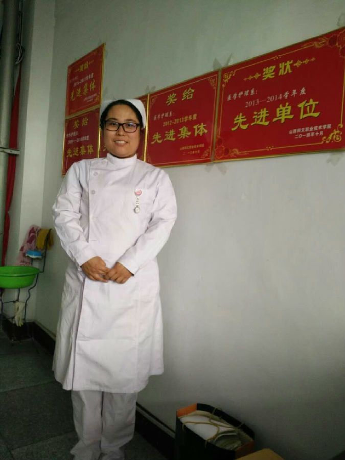 张莉.jpg