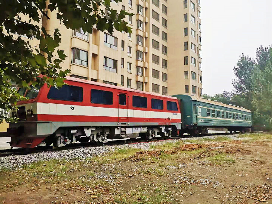 yz22b的火车车厢落户同文学院