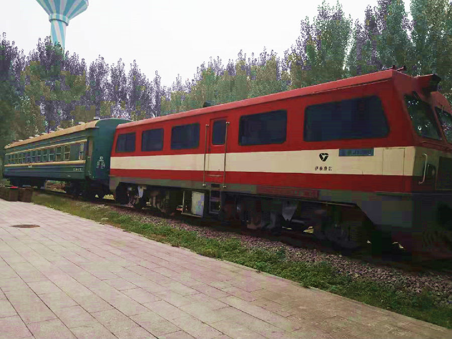 yz22b的火车车厢落户同文学院